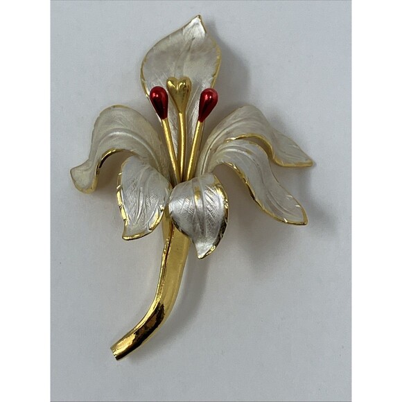 Vintage Signed Cerrito White & Red Enamel Lily Brooch w/ Gold Plated Edges - Picture 1 of 7
